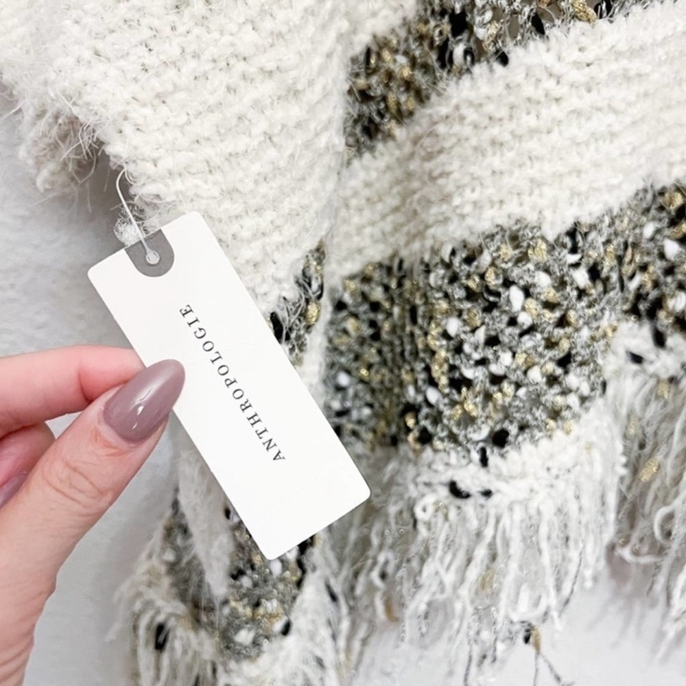 NWT Anthropologie Moth Crewneck Ivory with Metallic Thread Poncho Size Small - Picture 12 of 15